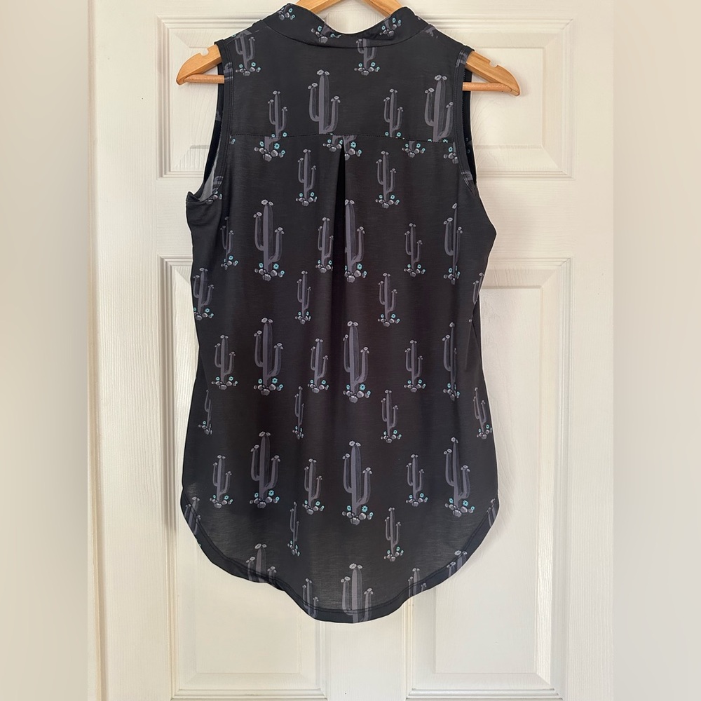 Cowgirl Hardware Black Sleeveless V-Neck Cactus Print Top - Picture 6 of 9